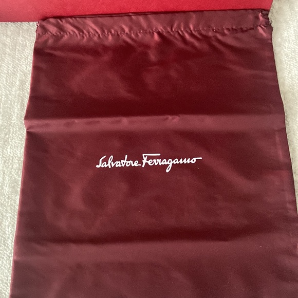 Men’s Salvatore Ferragamo groove black sliders in a size 11 - Picture 5 of 7